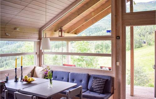 Myrkdalen Casa | Beautiful Home In Vossestrand With Wifi
