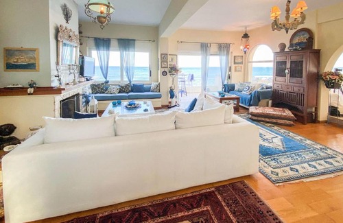 Lavreotiki Casa | Beautiful home in Vrompousi Keratea w/ 3 Bedrooms