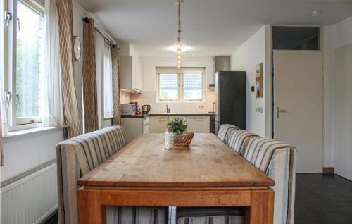 Wemeldinge Casa | Beautiful Home In Wemeldinge With Wifi