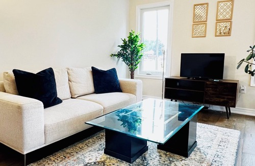 Thorold Casa | Beautiful Home just 15 minutes from Niagara Falls and amenities !!