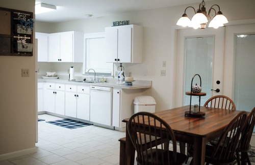 Manattee Road Casa | Beautiful home located at Chiefland Country Estates, near the Golf Course