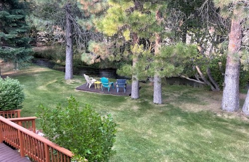 Shasta County Cabina | Beautiful home minutes to Mt. Lassen, hunting, Pacific Crest Trail and fishing