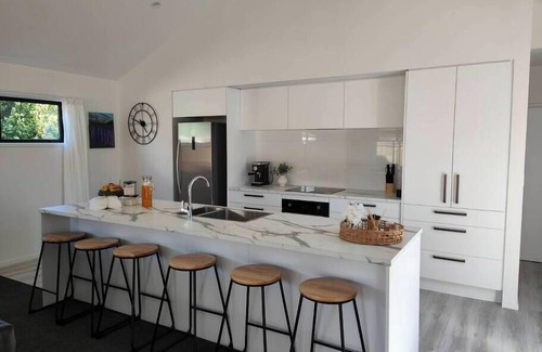 Woolston Casa | Beautiful home near everything!