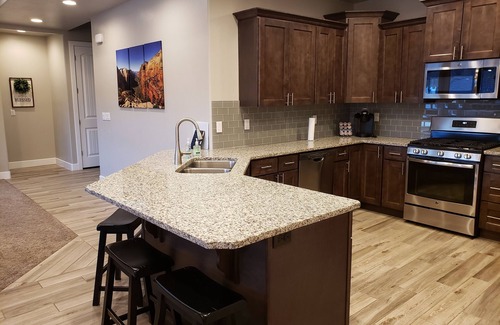 La Verkin Casa | Hermosa casa nueva cerca de Zions con PISCINA PRIVADA, DESLIZAMIENTO, GAZEBO, XBOX y GARAJE