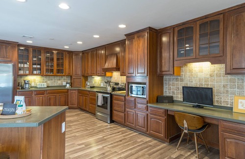 Monroe Bridge Casa | Beautiful Home on 22 Acres w/Ponds Near Mt. Snow