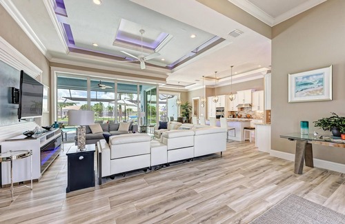 Punta Gorda Casa | Beautiful home on the canal. You can watch the manatees!