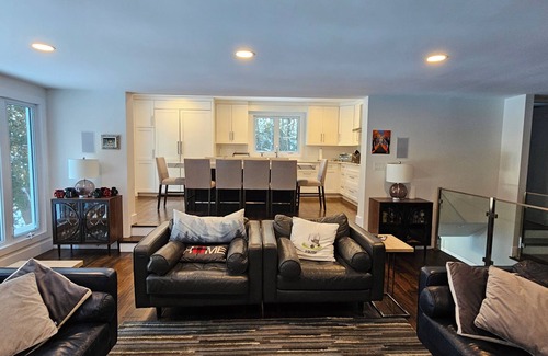 Feronia Casa | Beautiful home on Trout Lake with hot tub and movie room