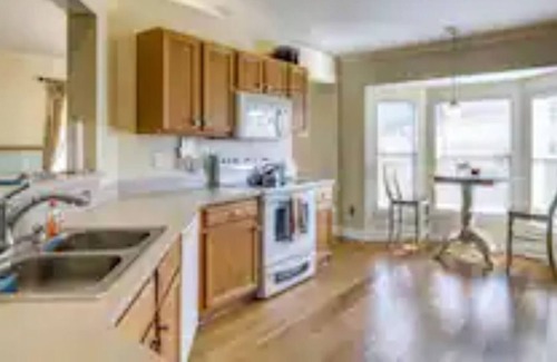Golden Glades - The Woods Casa | Beautiful Home! Private pool! Close to the beach