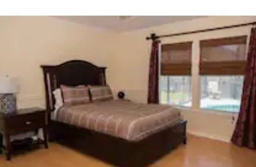 Golden Glades - The Woods Casa | Beautiful Home! Private pool! Close to the beach