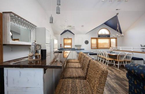 Ocean Sands Casa | Beautiful Home - Short Walk to Beach with Private Pool