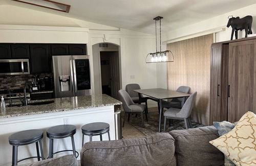 Lake Havasu City Casa | Beautiful home with SPARKLING pool & spa!!! Miles and miles of off roading.