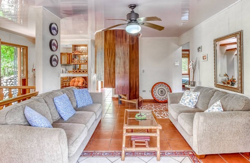 Las Olas Beach Community Casa | Hermosa casa con vistas al jardín y la piscina, piscina privada, área de barbacoa y jardines