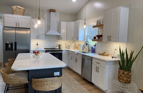 Waynesville Casa | Beautiful home, walk into downtown, hot tub, dog friendly, Huge yard, fire pits.