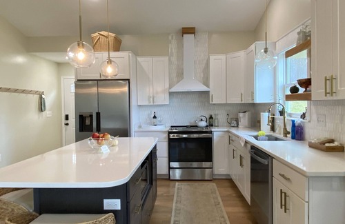 Waynesville Casa | Beautiful home, walk into downtown, hot tub, dog friendly, Huge yard, fire pits.