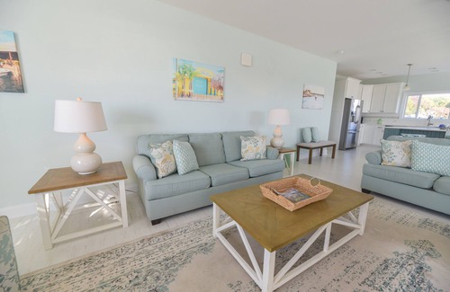 Long Neck Casa | Waterfront Family Vacation (Unidad 544) 4 Bed / 3 Pet Friendly Home!