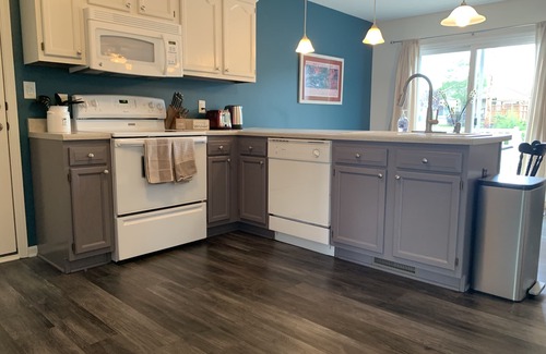 Urbandale Casa | Beautiful home with 4 bedrooms