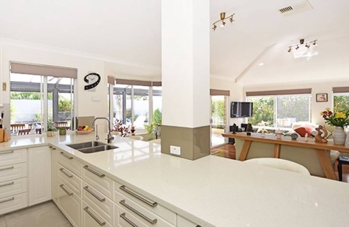 Currambine Casa | Beautiful home with pool and alfresco area