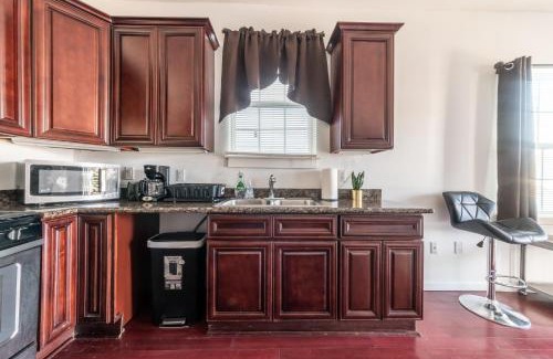 Marlyville - Fontainebleau Casa | Beautiful Home With Jazucci Tub