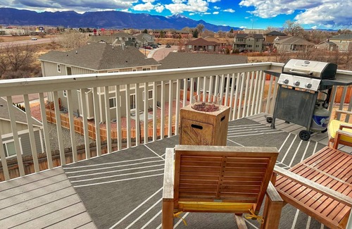 Fountain Casa | Beautiful home with Mountain View’s!
