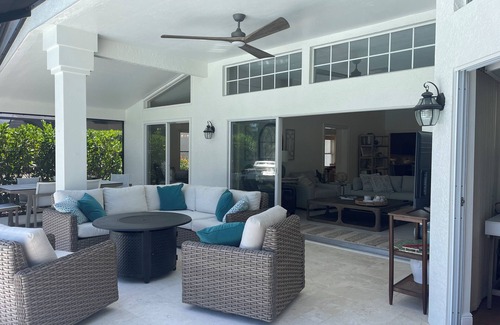 Naples Casa | Beautiful home with panoramic views on the 17th hole of prestigious Eagle Creek