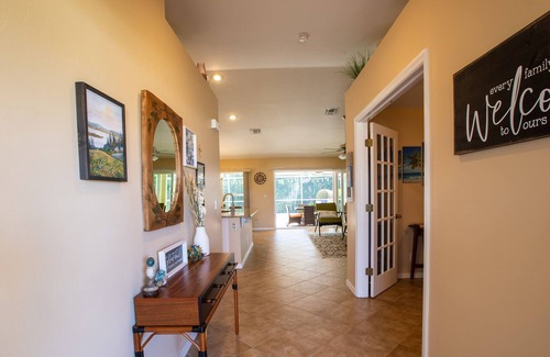 Jacarandas Casa | Beautiful Home with Heated Salt Pool,☆ 4BR 2br! North Cape-coral! ❤️