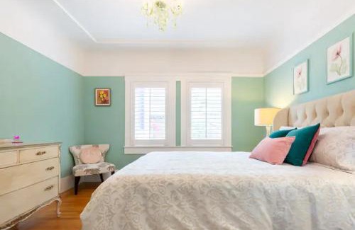 Potrero Hill Apartamento | Beautiful Home with Sun Drenched Garden