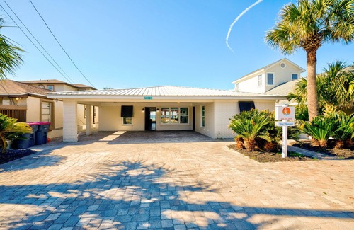 Lullwater Beach On Gulf Of Mexico Casa | Hermosa casa con bañera de hidromasaje directamente en la playa - 7 casas abajo de Pier Park