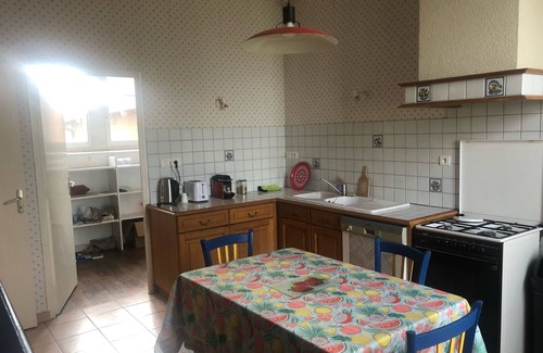 Chanzeaux Casa | Beautiful house in a former school