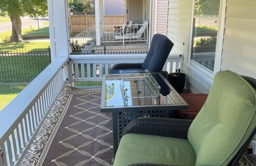 Danville Casa | Beautiful “House” 4-bed”ROOMS” not bunks-Hotel 4 Bedrooms 100 dollars each room