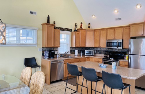 North End Condominio | ¡Bonita casa! Ubicación perfecta! 1 cuadra de playa y paseo marítimo!