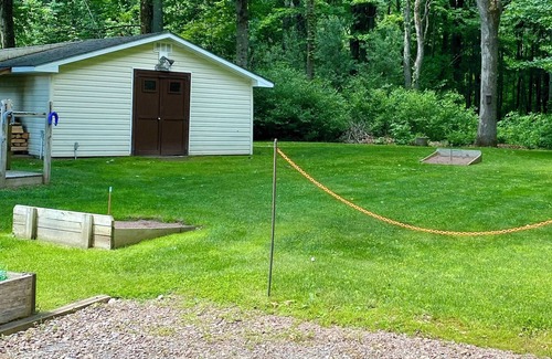 Cleveland Casa | Beautiful House at Oneida Lake. Close to Boat Launch. Back patio with hot tub.