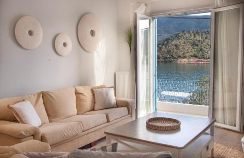 Poros Casa | Beautiful house by the sea