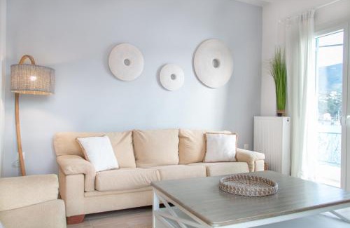 Poros Casa | Beautiful house by the sea