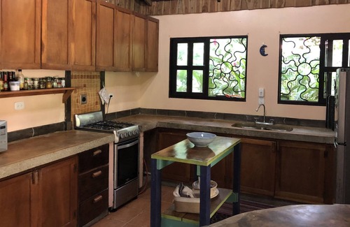 Cabuya Casa | Beautiful House Close to Beach and Local Spots. Major State Parks Near by