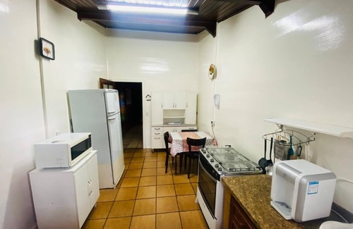 Prainha Casa | Hermosa casa para fines de semana y temporada con piscina y barbacoa