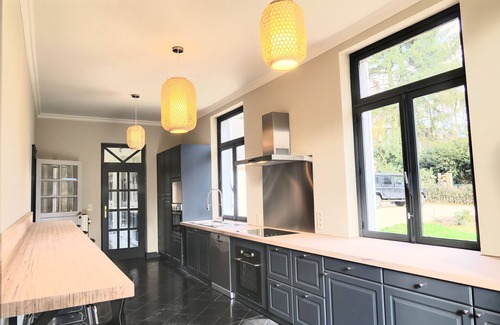 Franc-Waret Villa | Hermosa casa en un entorno verde 16-18 personas