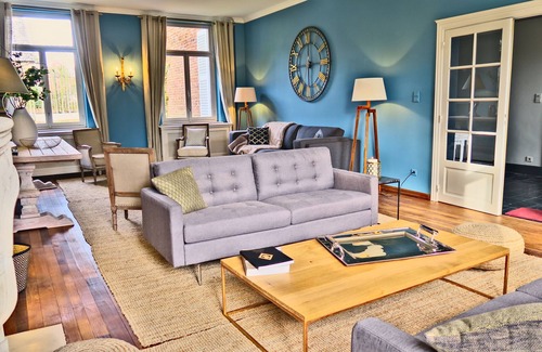 Franc-Waret Villa | Hermosa casa en un entorno verde 16-18 personas