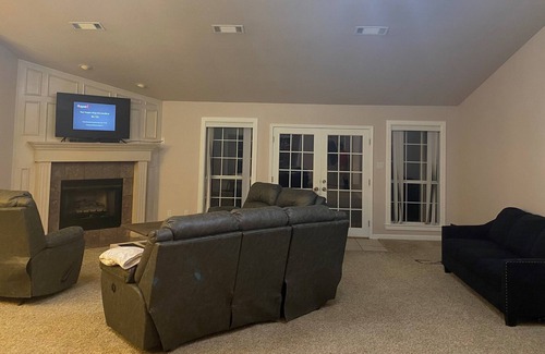 Kingston Casa | Beautiful House in Caney / Soldier Creek Located at Lake Texoma