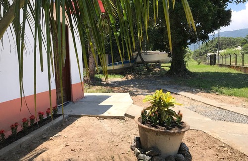 Guarau Casa | Belíssima casa frente a la Playa y Río Guaraú