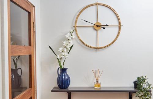 Northenden Casa | Beautiful House in Manchester Sleeps 8 Inc Parking