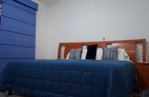Granjas del Marqués Casa | Beautiful house in secure subdivision