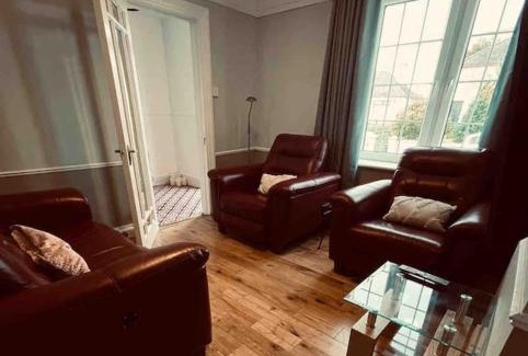Killarney Casa | Beautiful House In Town