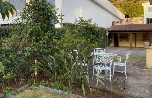 Duques Casa | Beautiful house near the Quitandinha Palace, with swimming pool and leisure area.