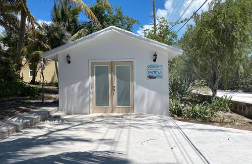 Tar Bay Casa | Beautiful House on the beach. Come and enjoy your paradise vacation!