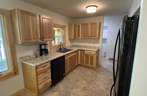 Iron River Cabina | Beautiful house on Camp Lake!