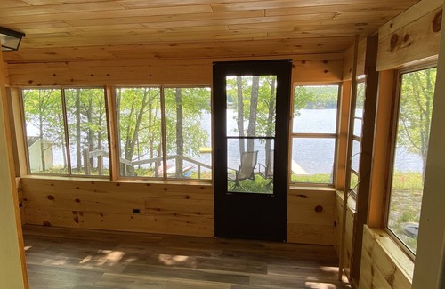 Iron River Cabina | Beautiful house on Camp Lake!