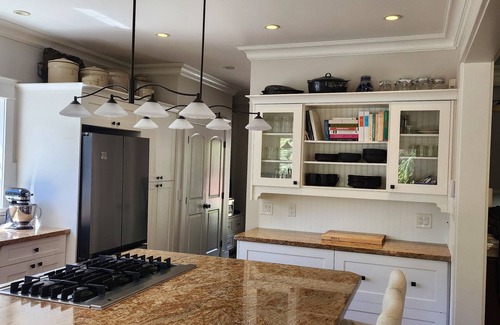 Bowen Island Casa | Beautiful House on Bowen Island. Pets Welcome!
