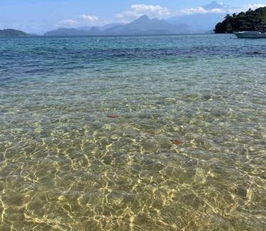 Angra dos Reis Casa | Beautiful house overlooking the sea, swimming pool and Wi-Fi
