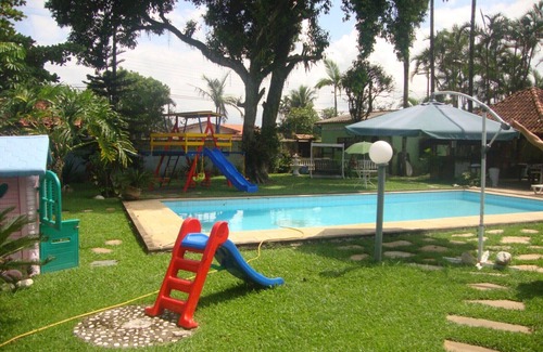 Itanhaem Casa | Bela Casa con 7 Habitaciones con 6 suites {cómodo para jugar al patio WIFI}