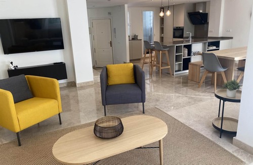 Marbella Cabaña | Preciosa casa de 4 habitaciones y 3 baños, Urbanización Los Naranjos, Puerto Banus